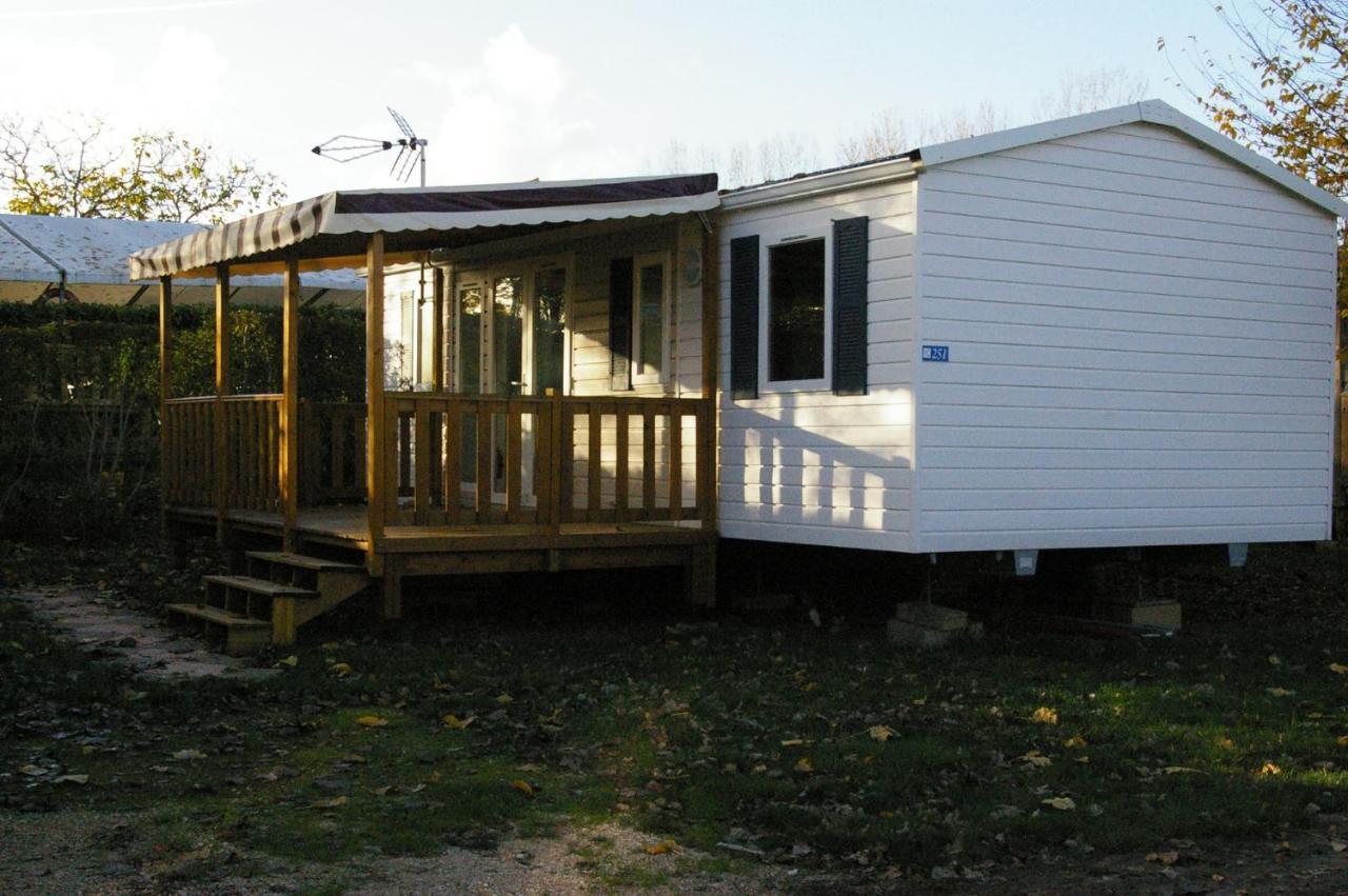 Mhvacances Louent Plusieurs Mobilhomes Dans Camping 4 Etoiles Proche Chateaux Et Zoo Beauval أونزاين المظهر الخارجي الصورة